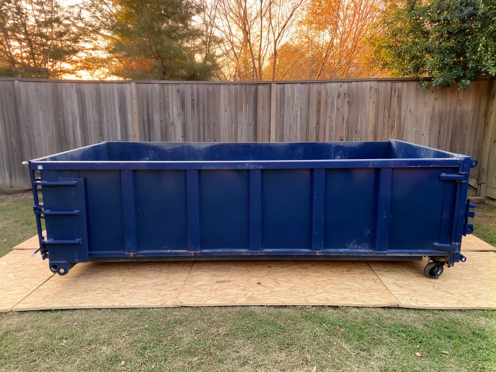 Roll-off dumpster from Hannah & Wyatt Dumpster Rental in Canoga Park, CA